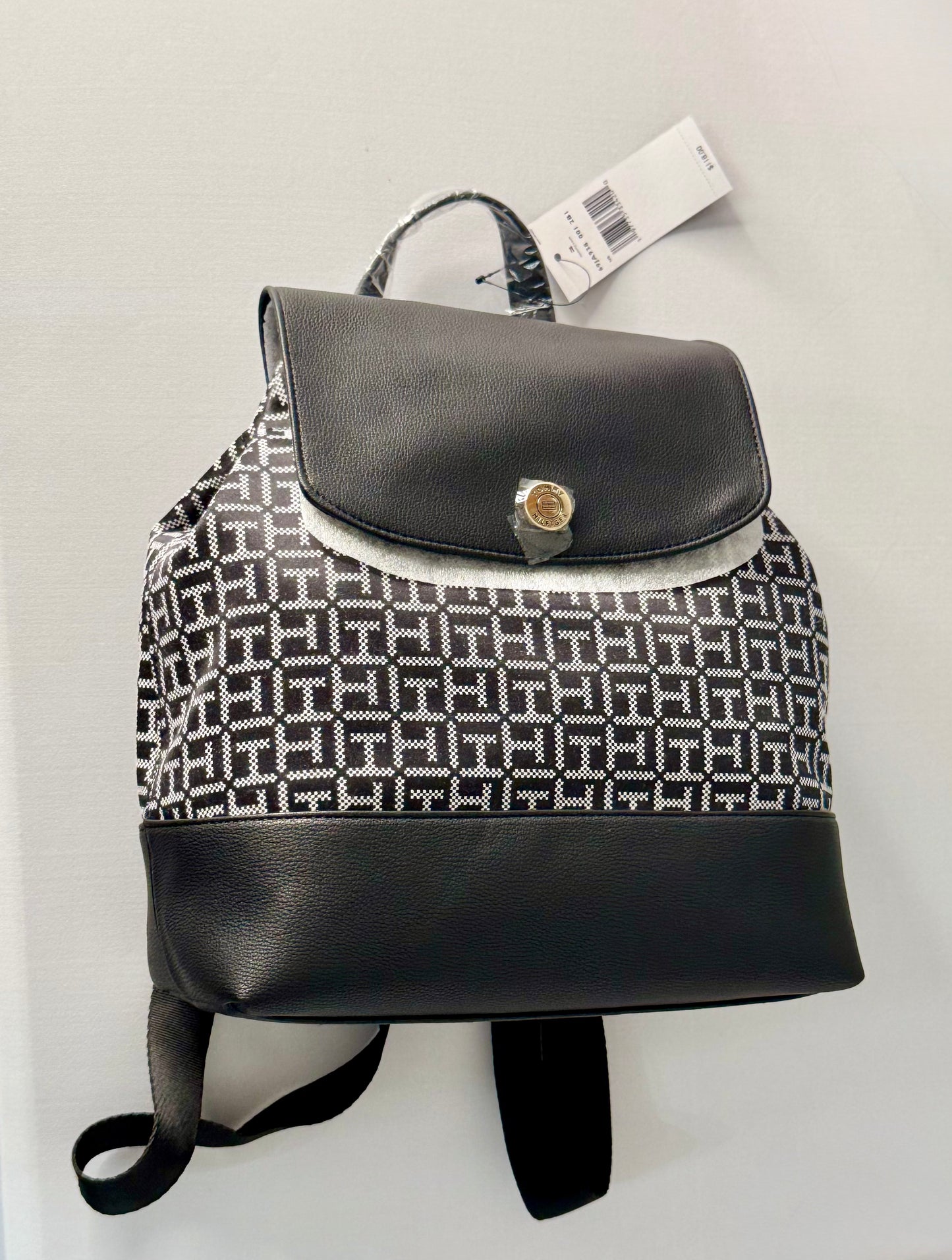 Mochila Tommy Hilfiger negra con logos