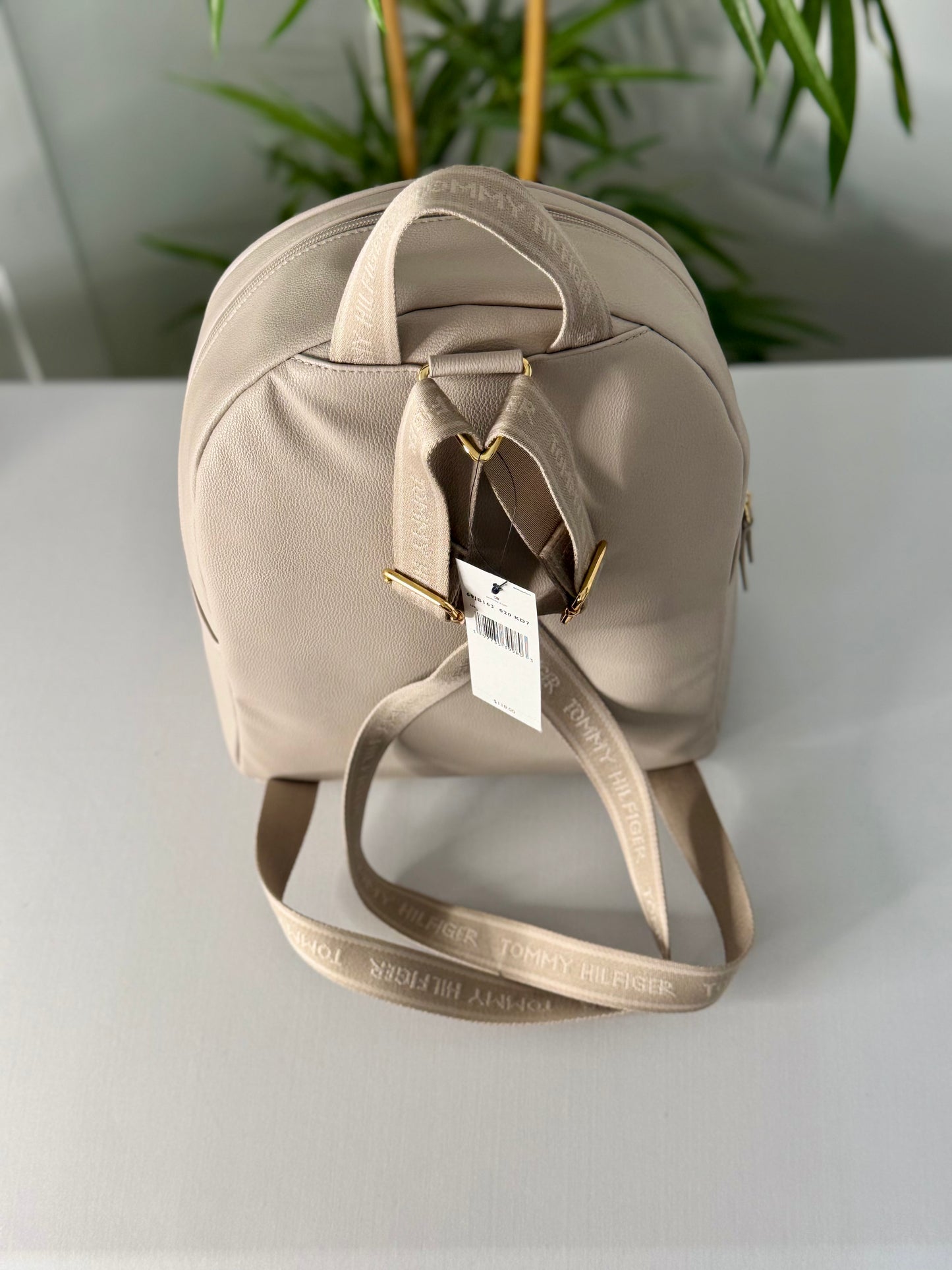 mochila de cuero Tommy Hilfiger