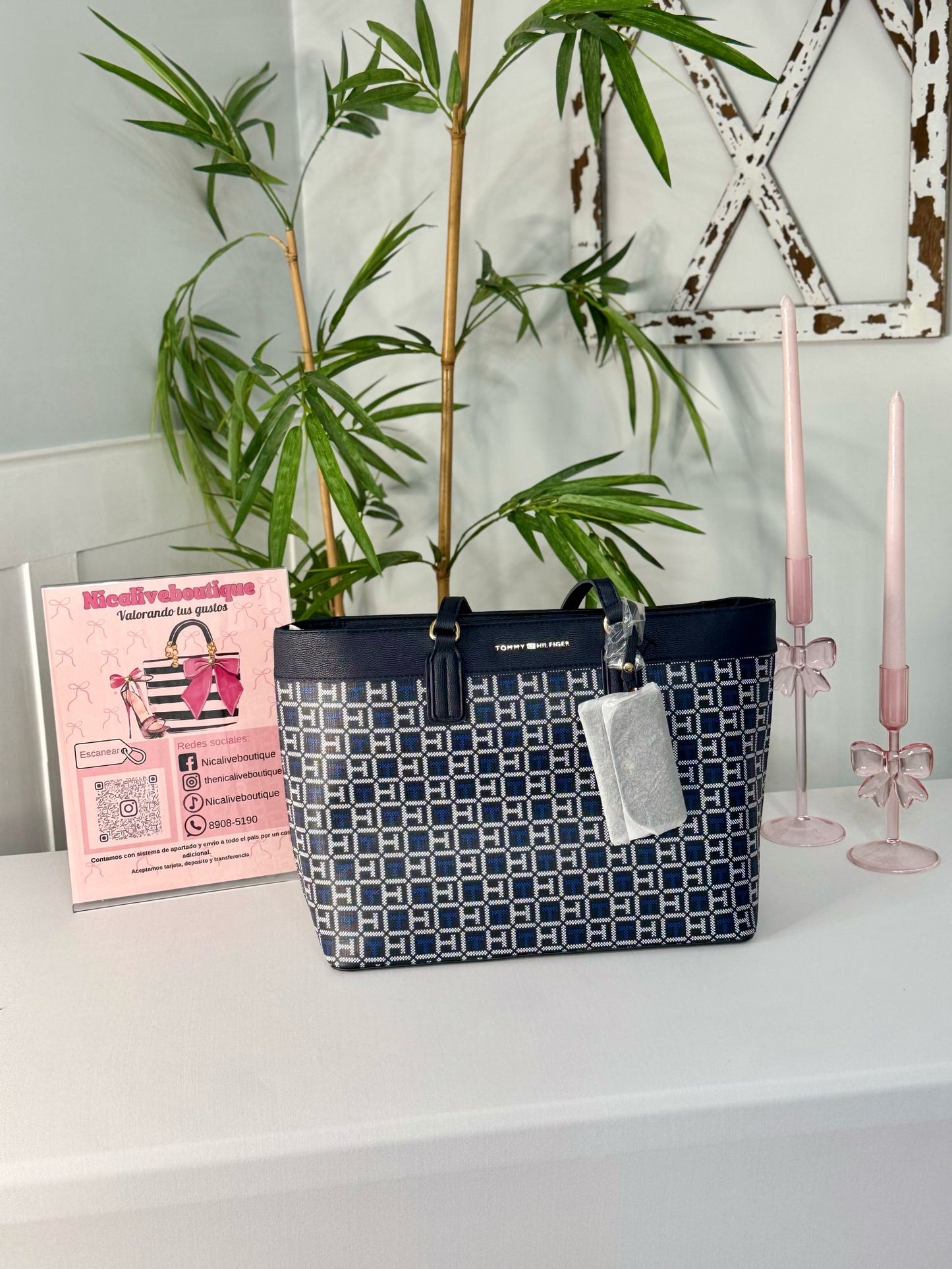 Tommy Hilfiger Totes