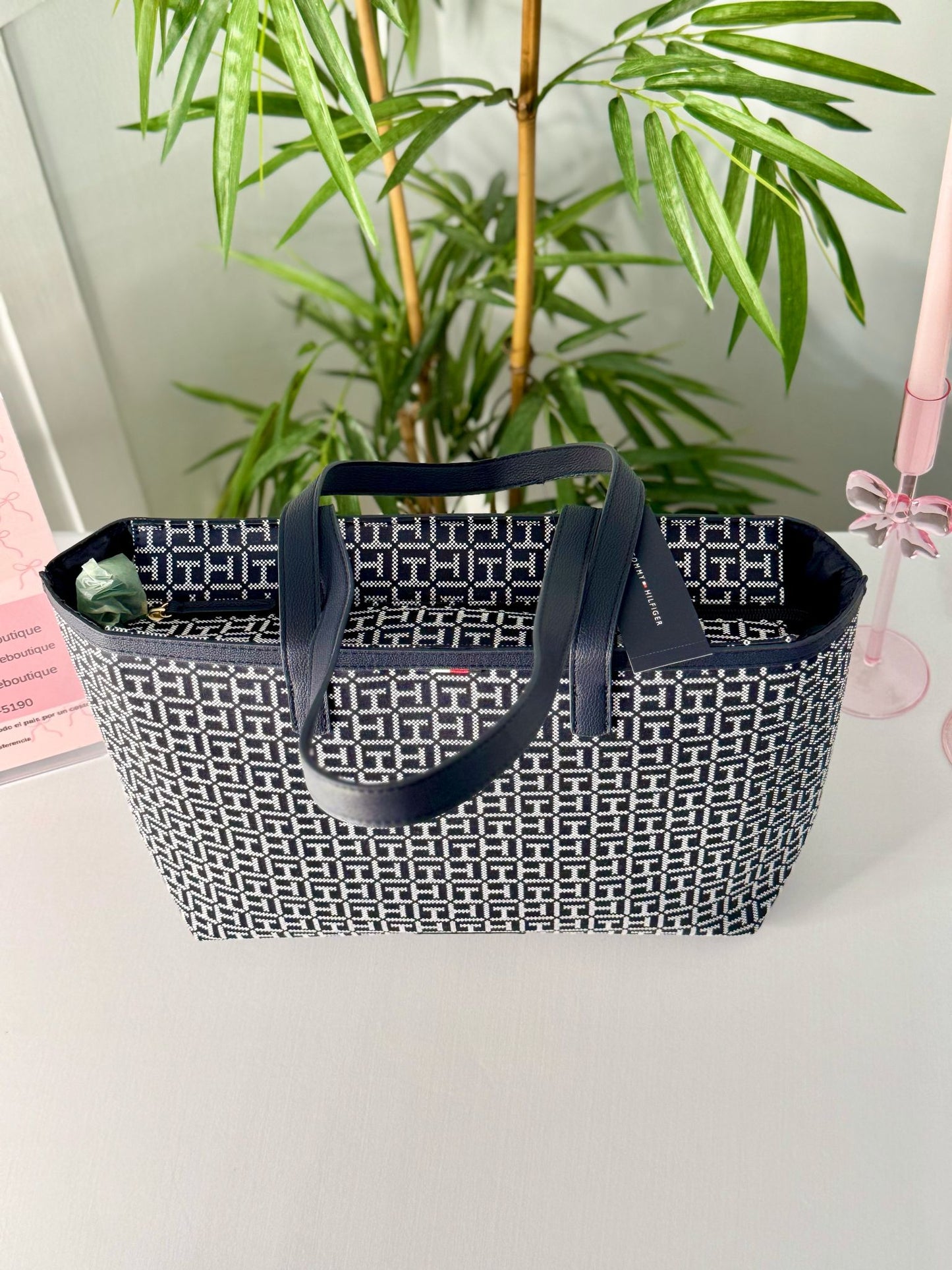 Tommy Hilfiger Totes