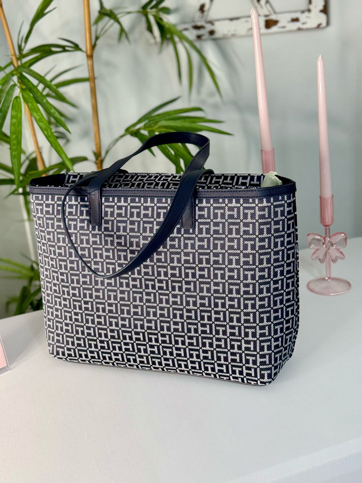 Tommy Hilfiger Totes