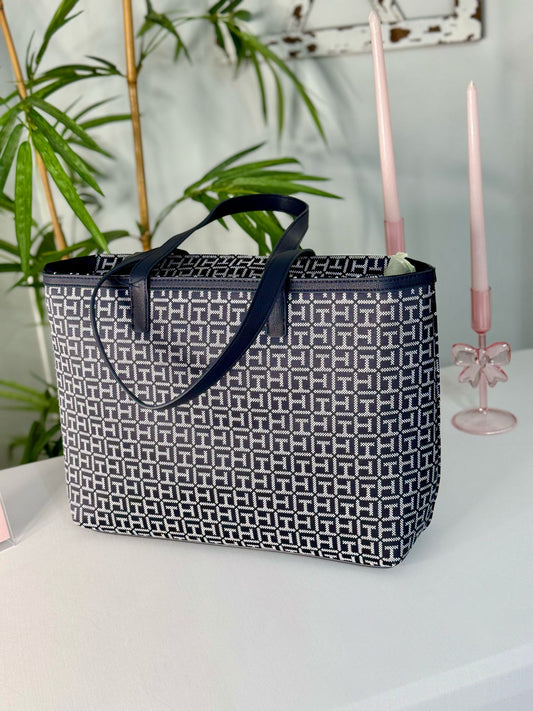 Tommy Hilfiger Totes