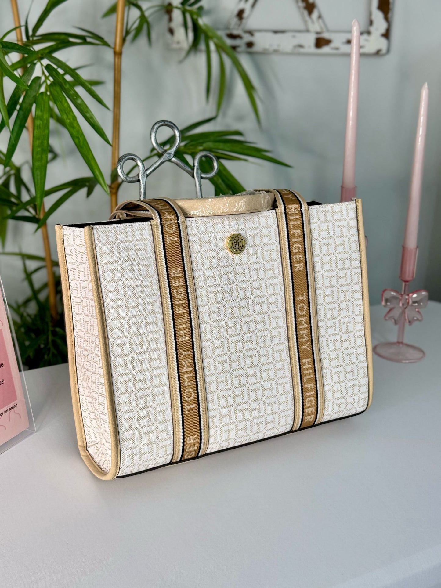 Tommy Hilfiger Totes