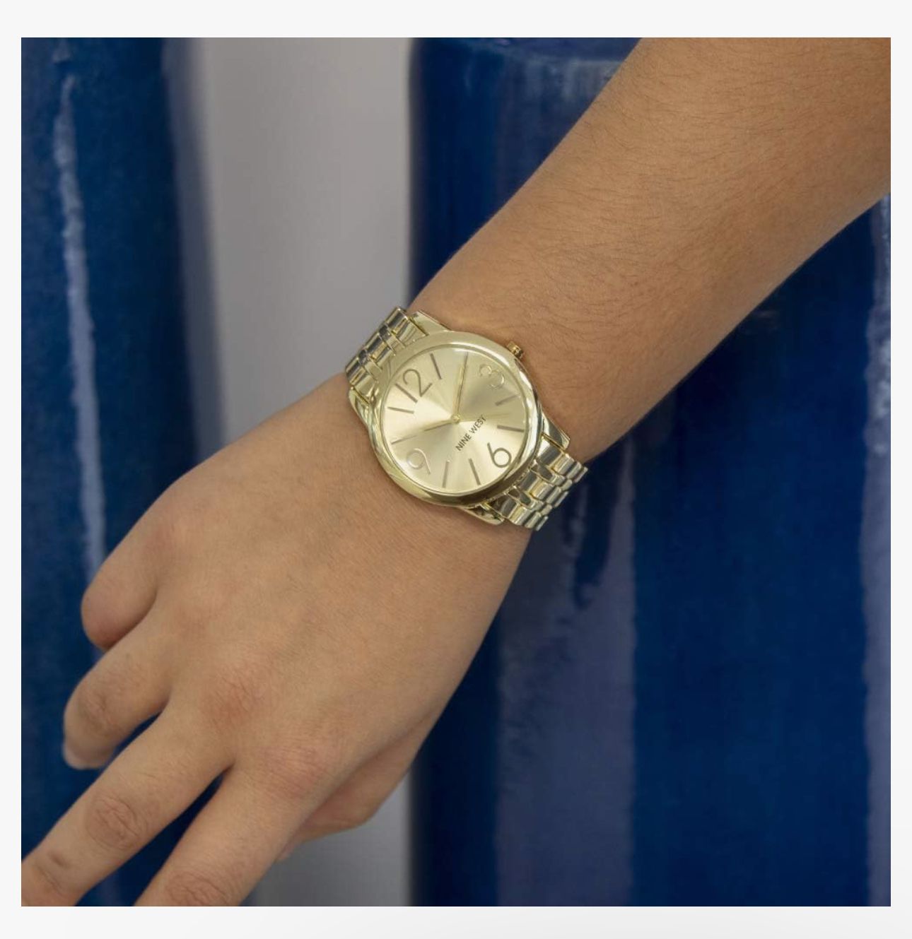 Nine West Round Golden Watch with Golden band