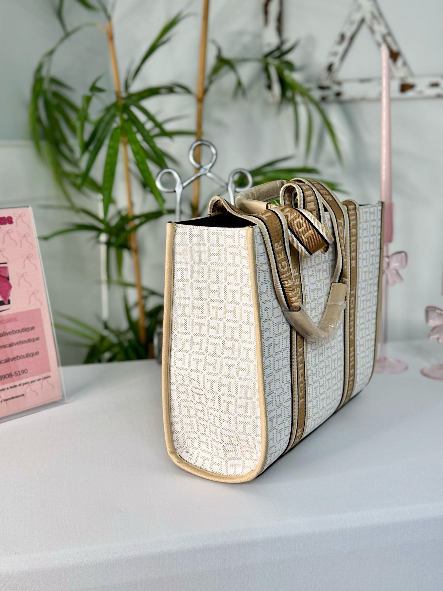 Tommy Hilfiger Totes